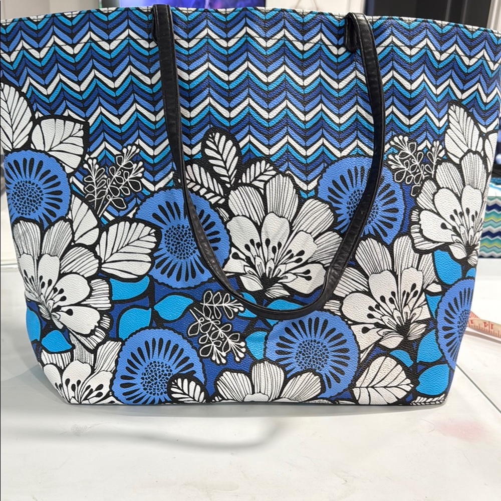 Vera Bradley Blue Bayou Tote Bag 💙